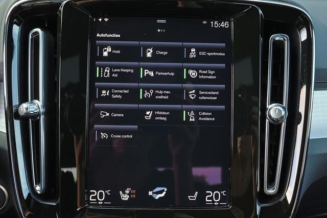 Volvo XC40 T5 Recharge Plus Dark - IntelliSafe Assist - 360º Camera - Harman/Kardon audio - Verwarmde voorstoelen & stuur - Parkeersensoren voor & achter - Elektr. bedienb. voorstoelen met geheugen links - Draadloze tel. lader - Extra getint glas - 19' LMV