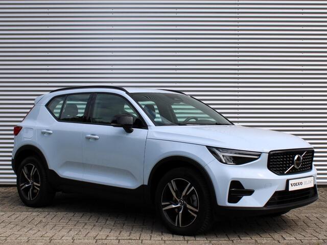 Volvo XC40 2.0 B4 Plus Dark Automaat / Trekhaak / Harman Kardon / All-Season Banden / Voorraam verwarmd