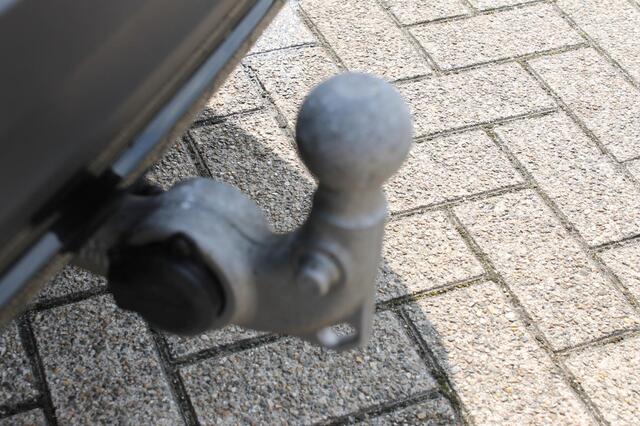 Volvo XC40 B4 211PK Automaat Plus Dark Google Infotainment / Verwarmbare voorruit / Semi elektrisch wegklapbare trekhaak / Elektrisch verstelbare voorstoelen met geheugen op de bestuurdersstoel