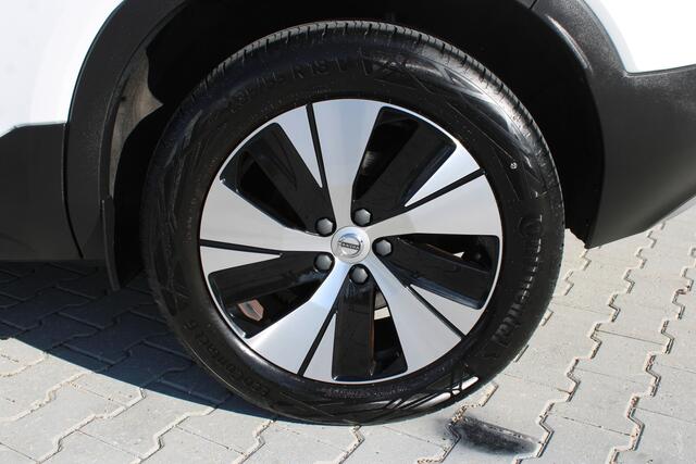 Volvo XC40 1.5 T5 Twin Engine Momentum Pro | Incl. 12 maanden garantie | 100% onderhouden | Cruise control | Climate control | Apple carplay/Android auto | Parkeercamera | Stoelverwarming |