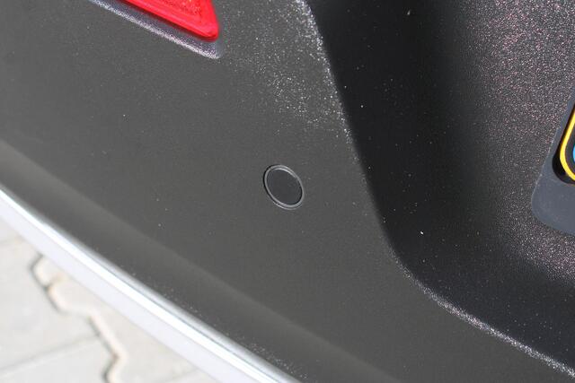 Volvo XC40 1.5 T5 Twin Engine Momentum Pro | Incl. 12 maanden garantie | 100% onderhouden | Cruise control | Climate control | Apple carplay/Android auto | Parkeercamera | Stoelverwarming |