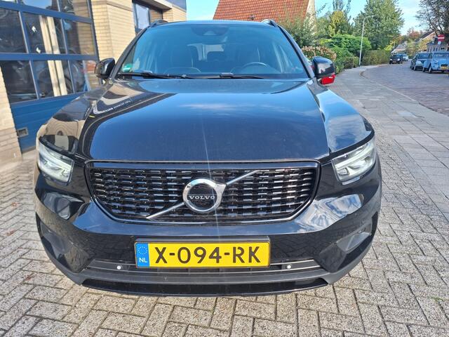 Volvo XC40 2.0 T5 AWD R-Design