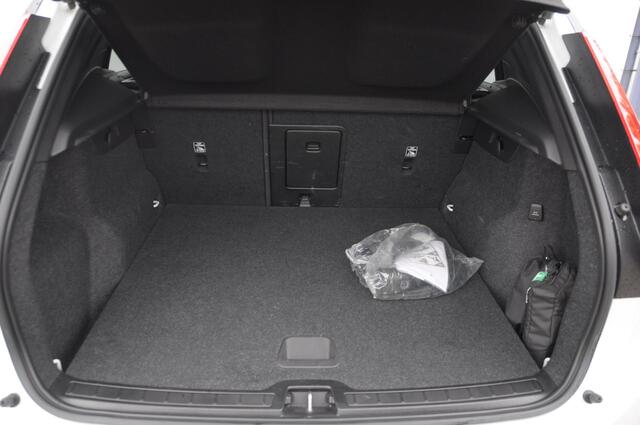 Volvo XC40 T4 211PK Automaat Recharge R-Design / Cruise control / leder met alcantara / elektrische achterklep / keyless entry / Apple carplay / Parkeersensoren met camera / getinte ramen /