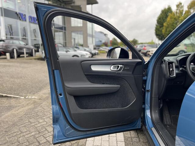 Volvo XC40 B4 Plus Dark | Harman/Kardon | Memoryseats | Keyless Entry | Trekhaak |