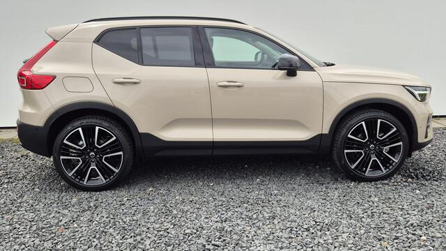 Volvo XC40 2.0 B3 Ulta Dark Vol uitgerust 21"Licht metaal - 360 Camera - Panorama schuifkantel dak