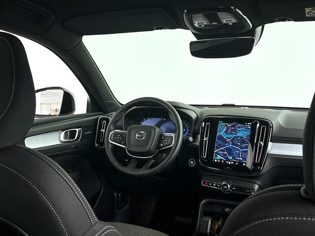 Volvo XC40 B4 Plus Dark | Parkeercamera | Stoel- en Stuurverwarming | Harman Kardon | Trekhaak