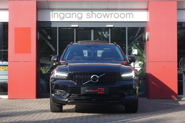 Volvo XC40 2.0 T4 R-Design | Automaat | Panoramadak | Harman/Kardon | Trekhaak | Camera |