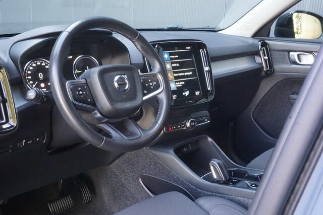Volvo XC40 1.5 T4 Recharge R-Design Expression | Two-Tone | ACC | Sport Stoelen | Trekhaak | Origineel NL |