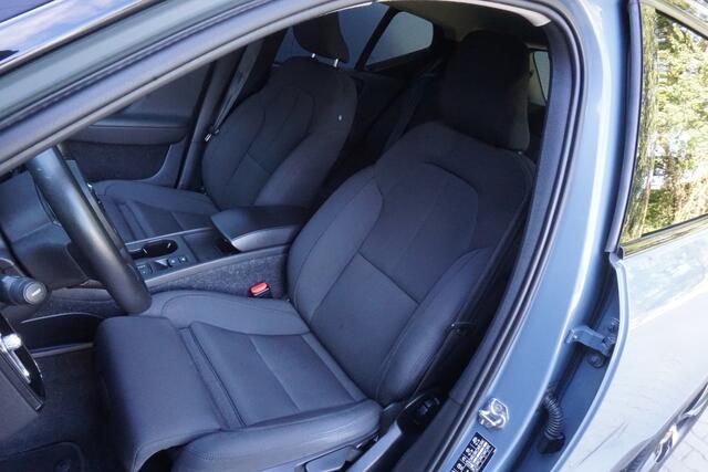 Volvo XC40 1.5 T4 Recharge R-Design Expression | Two-Tone | ACC | Sport Stoelen | Trekhaak | Origineel NL |