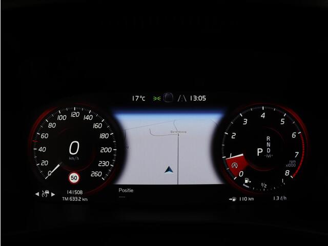 Volvo XC40 T2 Automaat R-Design Volvo XC40 T2 129PK / Automaat R-Design / Park Assist Pack / adaptieve cruise control / BLIS / Key Less / 18"/