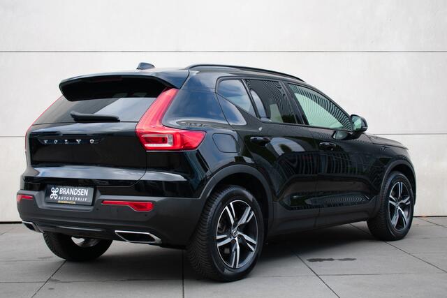 Volvo XC40 2.0 T4 AWD R-Design -Pano-H&K-Stoel/Stuur verw.-360 Camera-