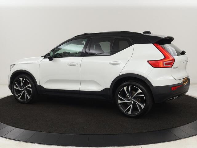 Volvo XC40 2.0 T5 R Design Luxury Line | Panoramadak | Adaptive cruise | 360 Camera | Stoel & stuurverwarming | 20'' | Carplay | Harman/Kardon | Navigatie | Leder/Alcanatara | Full LED | Memory