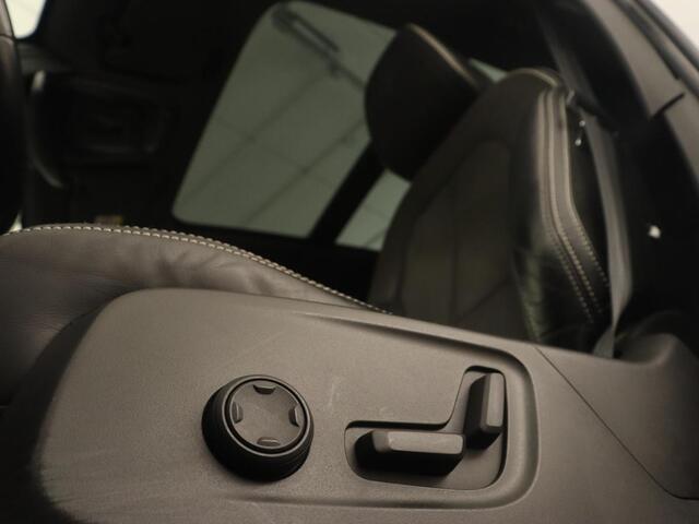 Volvo XC40 2.0 T5 R Design Luxury Line | Panoramadak | Adaptive cruise | 360 Camera | Stoel & stuurverwarming | 20'' | Carplay | Harman/Kardon | Navigatie | Leder/Alcanatara | Full LED | Memory