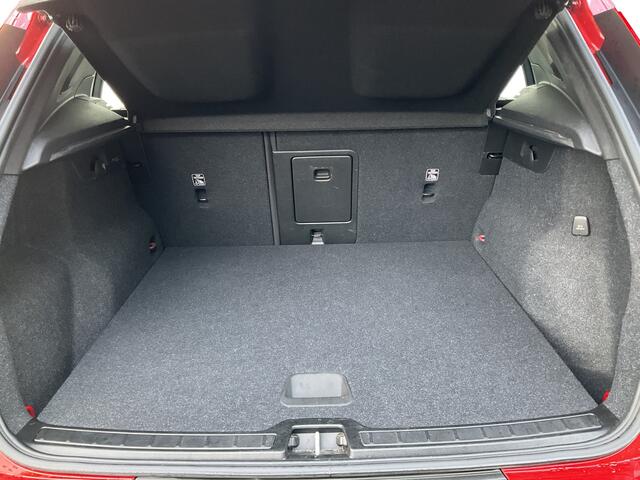 Volvo XC40 1.5 T4 Recharge Inscription Expression PHEV Nav/Cruise Carplay Elek.Klep Plug-in!