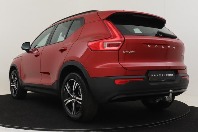 Volvo XC40 B4 (M-HYBRID) PLUS DARK -CAMERA|ADAP.CRUISE|VERW.VOORRUIT|TREKHAAK|HARMAN/KARDON