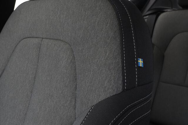 Volvo XC40 B4 (M-HYBRID) PLUS DARK -CAMERA|ADAP.CRUISE|VERW.VOORRUIT|TREKHAAK|HARMAN/KARDON