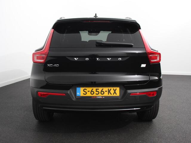 Volvo XC40 1.5 T5 Plug-in hybrid Ultimate Dark Volvo XC40 1.5 T5 Recharge Ultimate Dark MY 2023 PHEV | Electrisch Glazen Panorama dak | Navigatie | Dab | Led | Adaptive Cruise Control | Camera | Parkeer sensoren