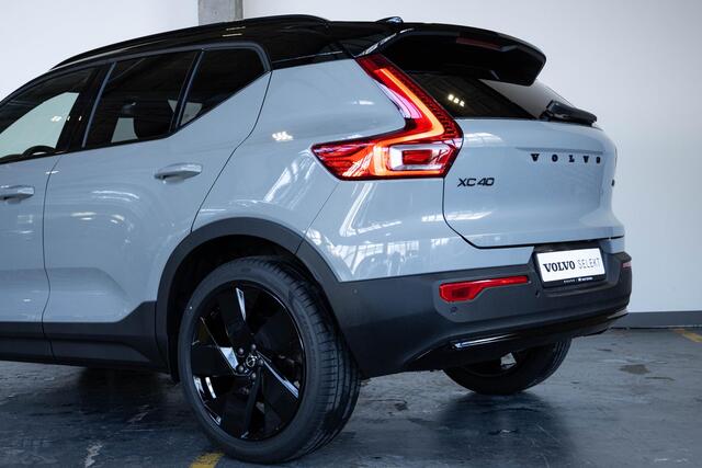 Volvo XC40 B4 Plus Black Edition | 360° Parkeercamera | Panorama dak | Semi-Electrische Wegklapbare Trekhaak | Harman Kardon Premium Audio | Stoelverwarming | Parkeersensoren voor + achter | Google Infotainment | Stuurwielverwarming