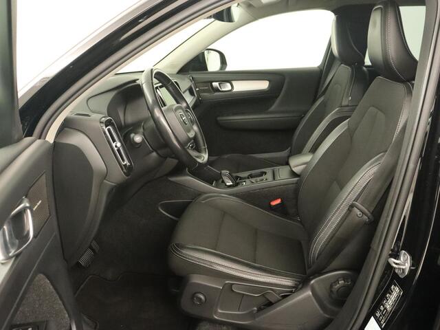 Volvo XC40 2.0 D3 Momentum | Trekhaak | Stoelverwarming | Harman/Kardon | Camera | Navigatie | Full LED | Getint glas | Parkeerhulp
