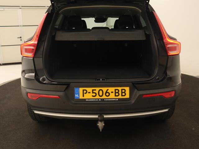 Volvo XC40 2.0 D3 Momentum | Trekhaak | Stoelverwarming | Harman/Kardon | Camera | Navigatie | Full LED | Getint glas | Parkeerhulp