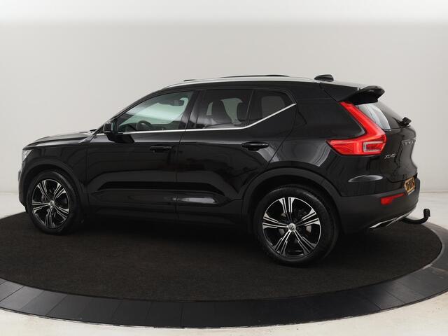 Volvo XC40 2.0 T4 Inscription | Panoramadak | Leder | Trekhaak | Stoelverwarming | Camera | Adaptive cruise | Keyless | Navigatie | 19'' lichtmetalen velgen