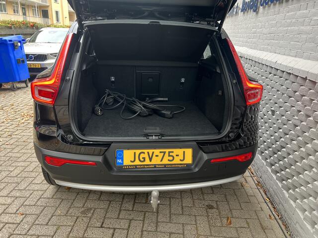 Volvo XC40 1.5 T4 Recharge Core Bright Trekhaak Navigatiesysteem