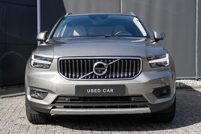 Volvo XC40 T5 Recharge Inscription | Blond lederen bekleding | Adaptive Cruise Control | Parkeerverwarming | 360° Parkeercamera | Parkeersensoren voor + achter | Stoelverwarming voor + achter | BLIS | Harman Kardon Premium Audio