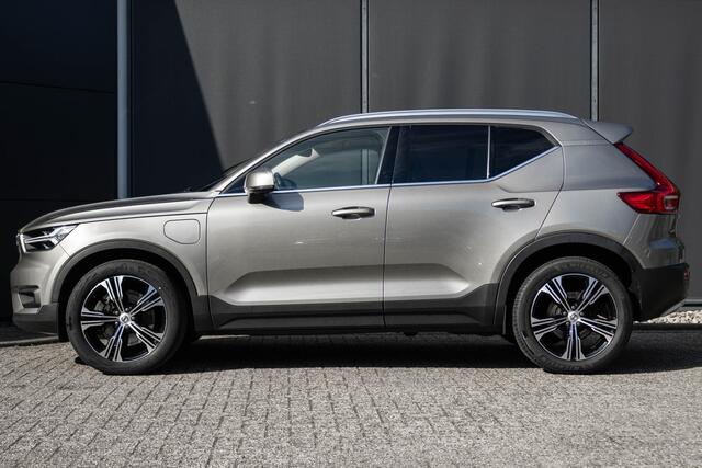 Volvo XC40 T5 Recharge Inscription | Blond lederen bekleding | Adaptive Cruise Control | Parkeerverwarming | 360° Parkeercamera | Parkeersensoren voor + achter | Stoelverwarming voor + achter | BLIS | Harman Kardon Premium Audio