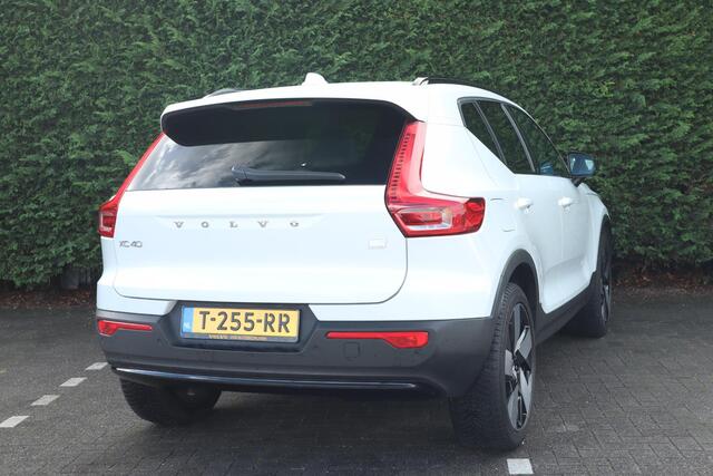 Volvo XC40 1.5 T5 Plug-in hybrid Ultimate Dark | Panoramadak | Leder Blond | Elektrische voorstoelen |
