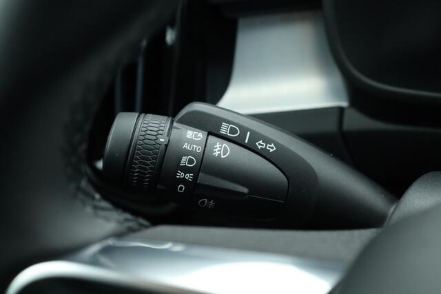 Volvo XC40 B3 Plus Black Edition | 360cam | Pilot Assist | Harman Kardon | Memory seat | 20'' | Pixel LED