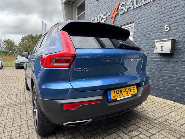 Volvo XC40 1.5 T3 R-Design + D-glas + Harman Kardon Sound + 18 Inch Lmv