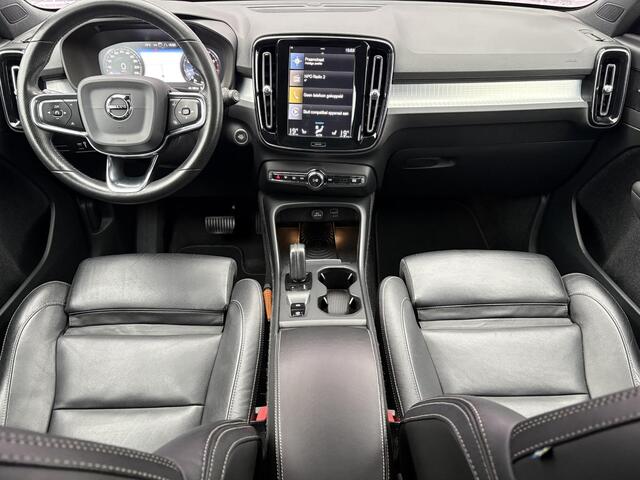 Volvo XC40 2.0 T5 AWD Intro Edition | 360 Camera | Trekhaak | 2100KG trekgewicht | Schuif/kantel panoramadak | Keyless entry/start | Harman/kardon | Stoel/stuur verwarming | Standkachel | Volvo on Call |