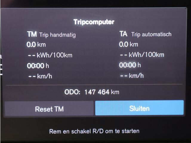 Volvo XC40 Recharge P8 AWD R-Design / Trekhaak / Elektr. bed. stoelen / Stuur+stoelverwarming / Keyless / Adaptive Cruise / Pilot Assist /