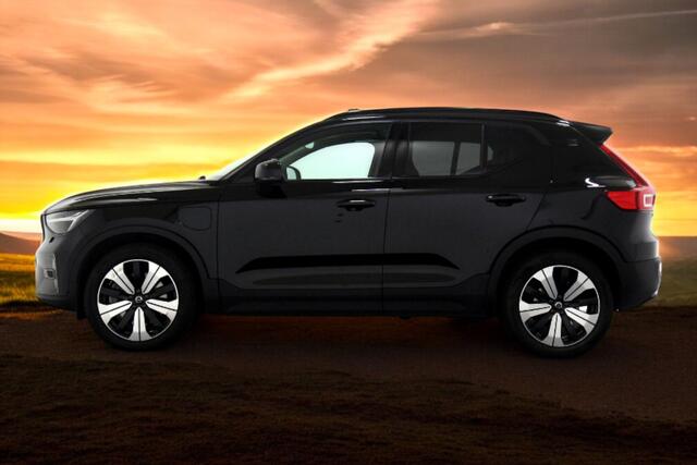 Volvo XC40 1.5 T5 Plug-in Hybrid 193kW/262pk DCT7 Ultimate Dark PANORAMADAK + HARMAN/KARDON + EL.TREKHAAK + ADAPT.CRUISE + PILOT ASSIST + NAVI SENSUS + BLIS + LANE ASSIST + EL.STOELEN + STOEL-&STUURVERWARMING + CAMERA + KEYLESS + PARKSENSOREN V&A + 19" LM-VELGEN!!