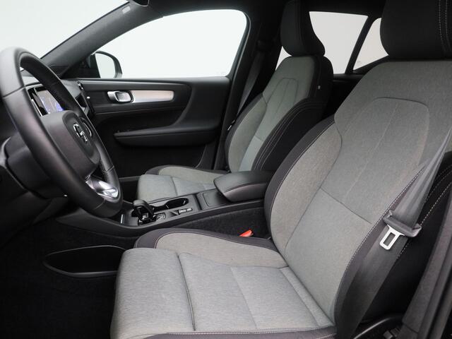 Volvo XC40 1.5 T2 Momentum Core | CAMERA | KEYLESS