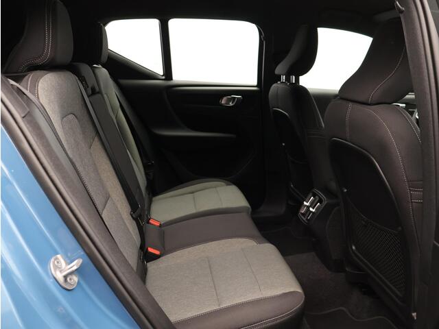 Volvo XC40 2.0 B4 Plus Dark / Trekhaak / Elektrische Stoelen / Harman Kardon / Stoel+Stuurverwarming / Adaptive Cruise / BLIS /