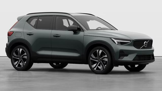 Volvo XC40 B4 Plus Dark l Verwarmbare voorruit l Visual Park Assist