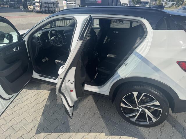 Volvo XC40 2.0 T4 AWD R-Design LED|ACC|cam|h&K sound