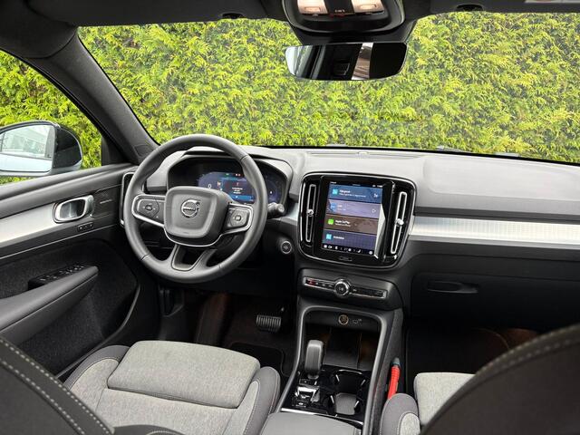 Volvo XC40 2.0 B4 Plus Dark