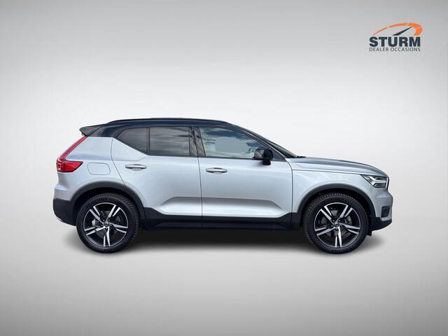 Volvo XC40 2.0 T4 R-Design NL-Auto, Veel Opties! | Trekhaak Uitklapbaar | Panoramadak | Stuur- + Stoelverwarming | Geheugenstoel | Blind Spot | All Season Banden | Rijklaarprijs!