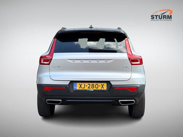 Volvo XC40 2.0 T4 R-Design NL-Auto, Veel Opties! | Trekhaak Uitklapbaar | Panoramadak | Stuur- + Stoelverwarming | Geheugenstoel | Blind Spot | All Season Banden | Rijklaarprijs!