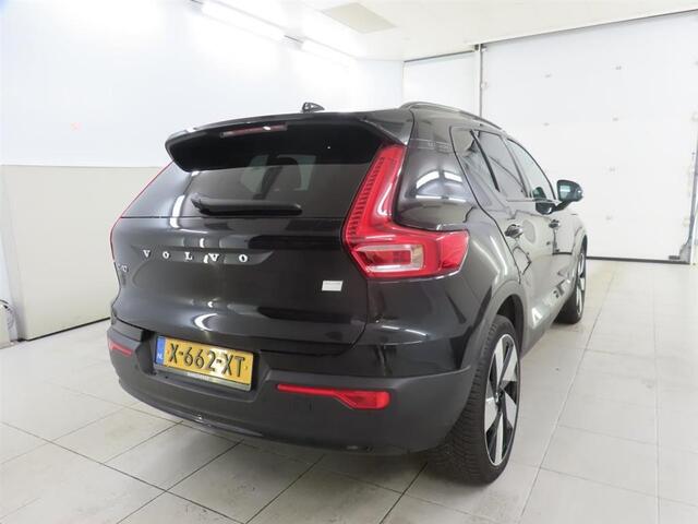 Volvo XC40 Single Motor Extended Range Ultimate 82 kWh | Trekhaak | Harman/Kardon Premium audio | Google auto | Panoramadak | Adaptieve cruise control | verwarmde voorstoelen | Privacy glass |