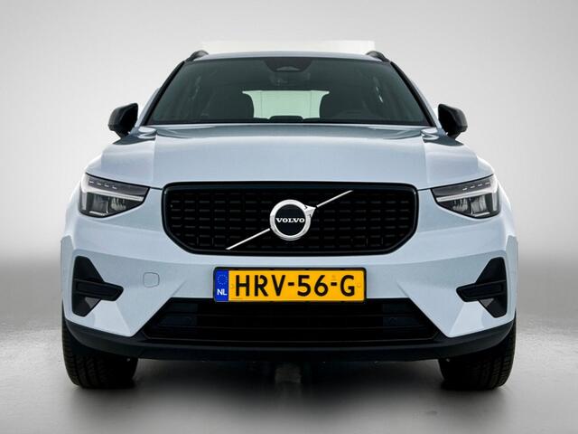 Volvo XC40 2.0 B4 Plus Dark