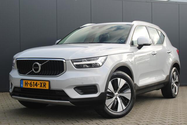 Volvo XC40 1.5 T5 Twin Engine Momentum Pro | Incl. 12 maanden garantie | Voor/achter stoelen verwarmd | Achteruitrijcamera | Parkeersensoren | Stuurwielverwarming | Navigatie | Apple carplay/android auto | Elektrische kofferklep | Cruise control