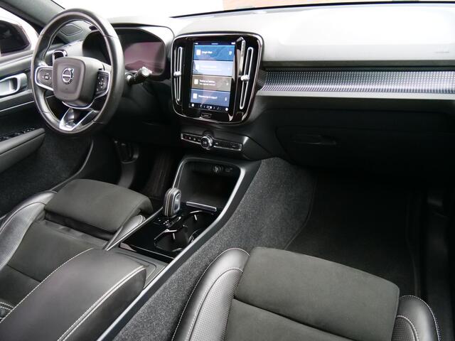 Volvo XC40 Recharge P8 408pk AWD R-Design Automaat Trekhaak / Stuurverwarming / Adaptive cruise