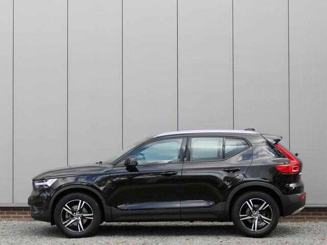 Volvo XC40 T4 AUT Momentum Trekhaak / Camera / Apple carplay&Android auto