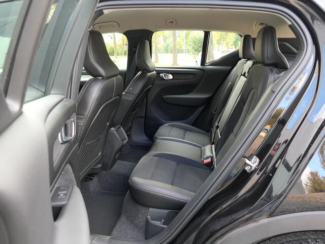 Volvo XC40 T4 AUT Momentum Trekhaak / Camera / Apple carplay&Android auto