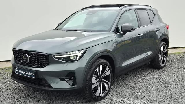 Volvo XC40 2.0 B3 Ultra Dark MY 2026 - 20" Wielen - Panorama dak - Lighting - H/K Audio - 360 Camera - Alarm - Climate - Privacy Glass - R980 interieur