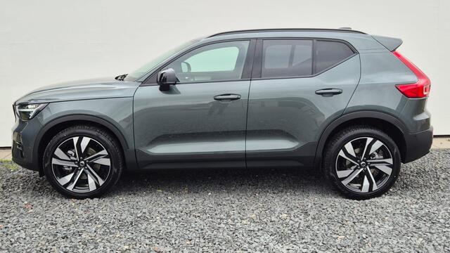 Volvo XC40 2.0 B3 Ultra Dark MY 2026 - 20" Wielen - Panorama dak - Lighting - H/K Audio - 360 Camera - Alarm - Climate - Privacy Glass - R980 interieur