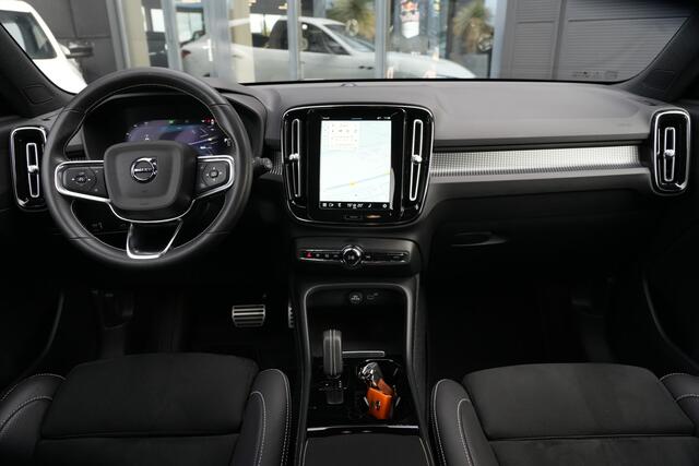 Volvo XC40 Recharge P8 AWD R-Design 408pk Navigatie/Stoelverwarming/Camera